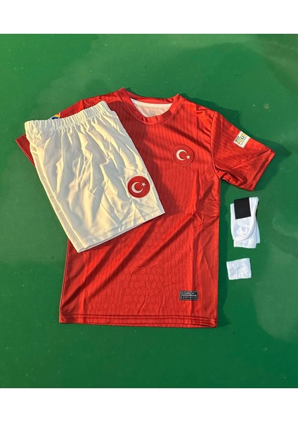 Türkiye Milli Takım Isimsiz 2025 Sezon Futbol Çocuk Forması 4'lü Çorap+Bileklik Hediyeli