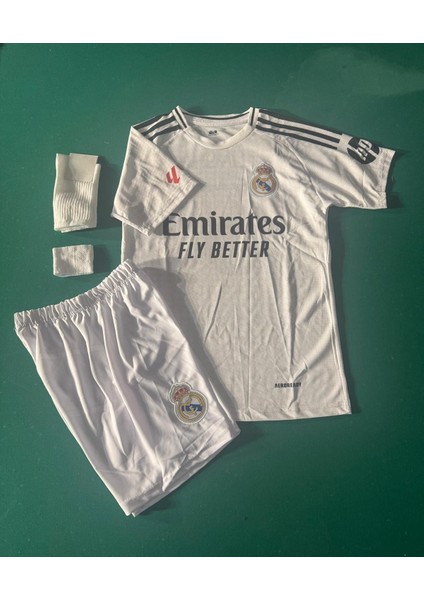 Real Madri'd Bellingham 2025 Sezon Futbol Çocuk Forması 4'lü Set Çorap + Bileklik Hediyeli