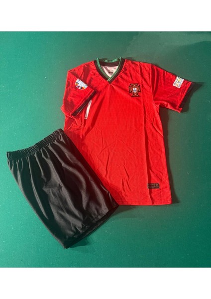 Portekiz KIRMIZI2025 Sezon Ronaldo Milli Takımın Forması 7 Numara 3'lü Set Çorap Hediyeli fiyatları