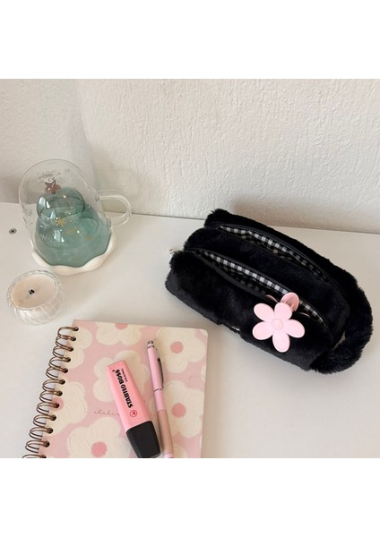 Double Softy Kalemlik/ Iki Fermuarlı/ Çift Bölmeli/ Makyaj Çantası/ Peluş/ Tüylü fırsatları