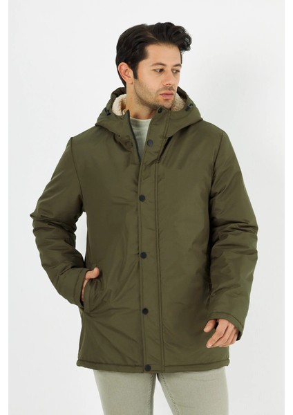 İçi Kürklü Su ve Rüzgar Geçirmez Cepli Kapüşonlu Erkek Mont