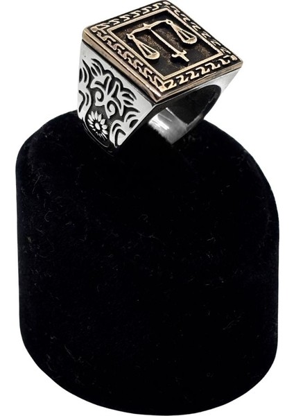 Iri Kare Terazi Figürlü Gümüş Erkek Yüzük