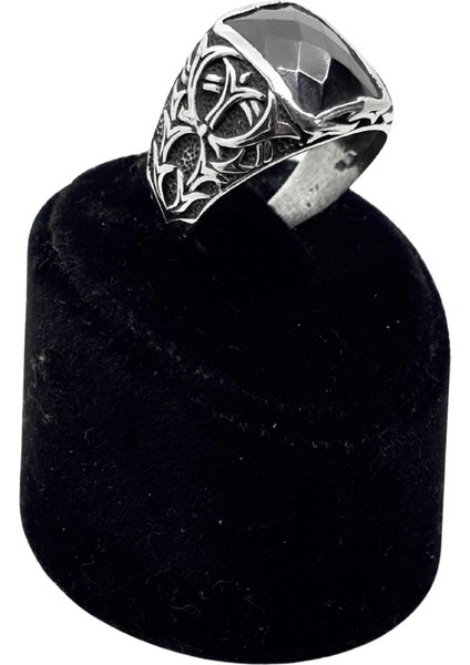 Dikdörtgen Kesme Oniks Taşlı Gümüş Erkek Yüzük