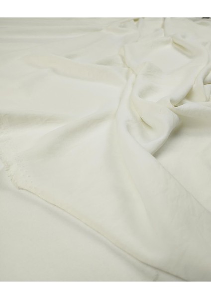 Kırık Beyaz Renkte Astarlık Kumaş (En 140 cm x Boy 260 Cm) fiyatları