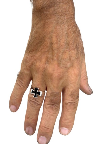 Siyah Mineli Gümüş Haç Erkek Yüzük modelleri