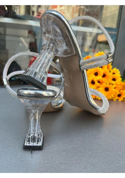 Beyaz Taşlı Düz Bantlı Yeni Sezon Trend Modeller modelleri