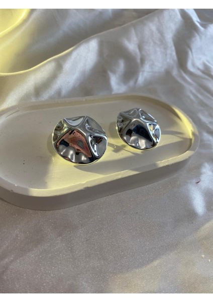 Gümüş Şık Gösterişli Yuvarlak Form Plaka Dalgalı Küpe indirimleri