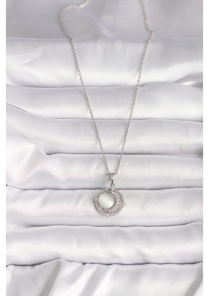 316L Çelik Gümüş Renk Zirkon Taşlı Beyaz Sedefli Hilal Model Kadın Kolye - TJ-BKO9702 modelleri