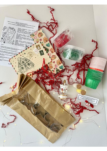 Yılbaşı Kurabiye ve Kek Süsleme Kutusu – Yetişkin Yeni Yıl Pişirme ve Dekorasyon Seti (Kurabiye Kalıbı, Yenilebilir Süsler ve Dekoratif Malzemeler Dahil)