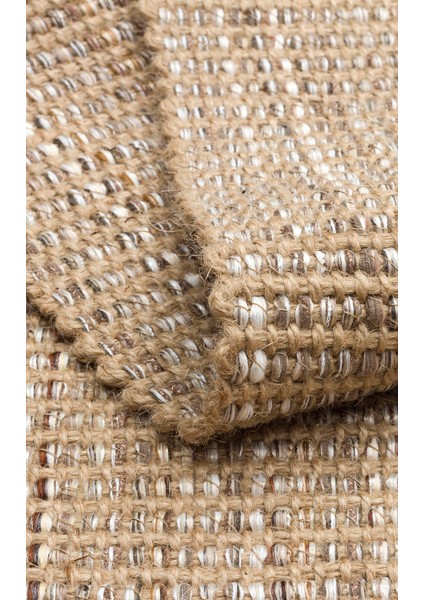 Maçka 01 Beıge Jüt Görünümlü Hasır Dokusu ve Kaydırmaz Tabanıyla Dış Mekana Uygun Şık Bohem Halı