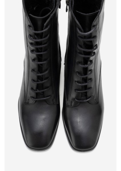 Sudy Siyah Cilt Hakiki Deri Bağcıklı Kadın Blok Topuklu Bot fiyatları