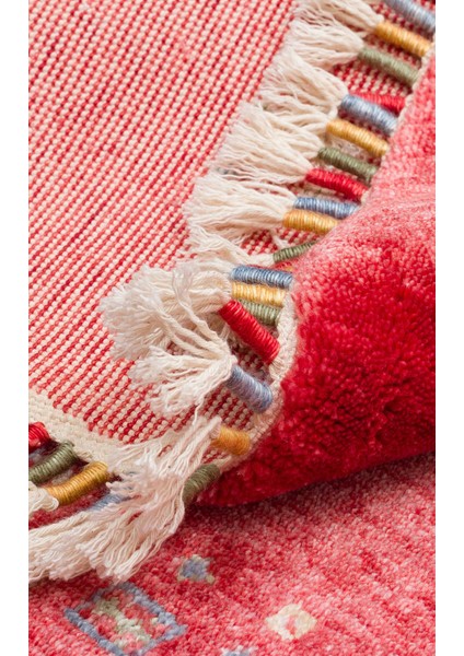 Milas 06 Red Q Uşaklı Kadınların Yoğun El Emeği ile Dokuduğu %100 Doğal Tencel Tezgah Halısı