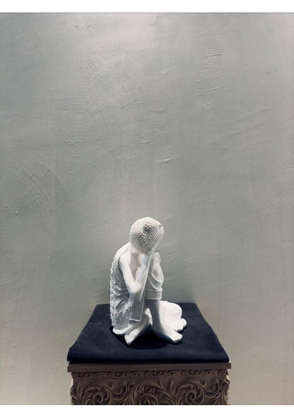 Buddha Düşünceli Oturuş Heykeli 35×22 cm | Meditasyon & Zen Polyester Figür | Spiritüel Dekoratif Obje | Ev & Ofis Feng Shui Dekorasyon modelleri