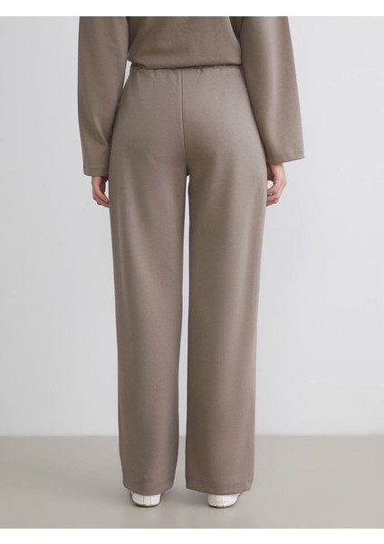 Yeni Sezon Beli Lastikli Geniş Paça Kadın Eşofman Altı fırsatları