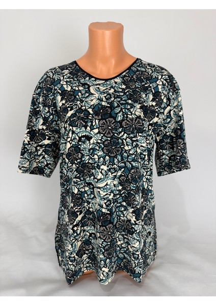 Kadın Yeşil U Yaka Kısa Kollu Çiçek Desenli Yırtmaçlı Dokuma Viskon Anne Penye Tişört