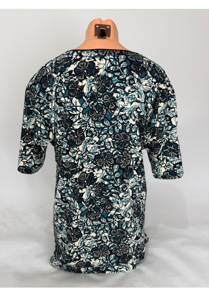 Kadın Yeşil U Yaka Kısa Kollu Çiçek Desenli Yırtmaçlı Dokuma Viskon Anne Penye Tişört modelleri