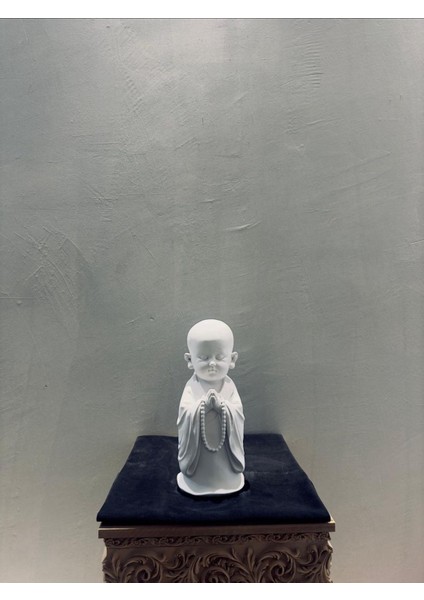 3’lü Mini Rahip Heykel Seti 25×20 cm | Meditasyon & Neşe Temalı Polyester Figür | Zen Dekorasyon Objeleri | Spiritüel Ev & Ofis Süsü fiyatları