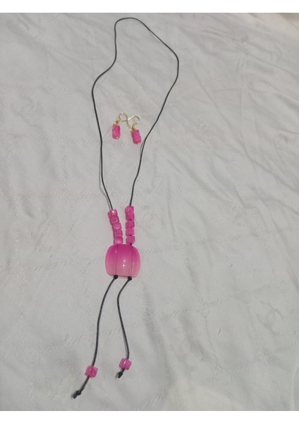 Deri Ipe Yapılmış Pembe Uçlu Modern Y Kolye ve Küpe Takımı modelleri