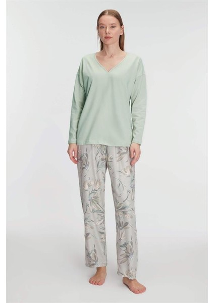 Uzun Kol V Yaka Pijama Takımı AX21793