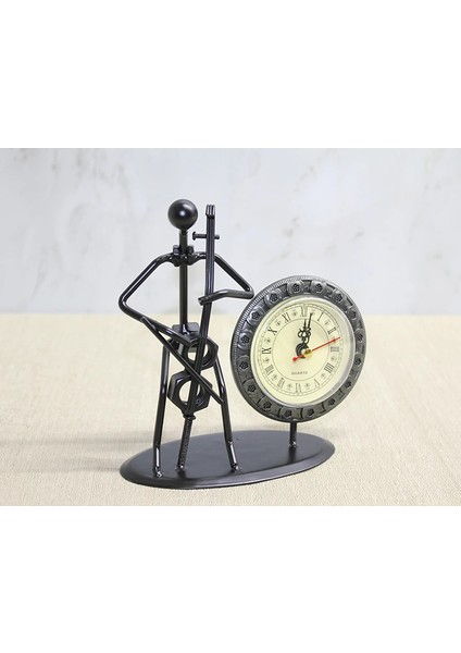 Metal Saatli Keman Çalan Müzisyen ALK4333