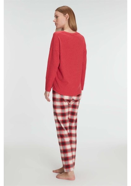 Pamuklu Kışlık Kare Desenli Uzun Kol Pijama Takımı AX21824 fiyatları
