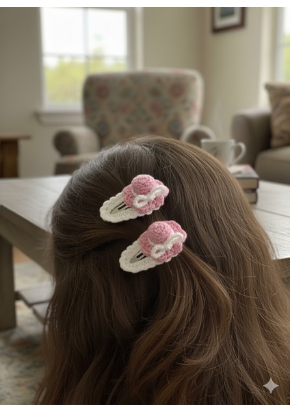 El Yapımı Amigurumi Şapka Saç Tokası – Örgü Pembe Beyaz Çıtçıt Toka – Kız Çocuk Için Sevimli Aksesuar modelleri