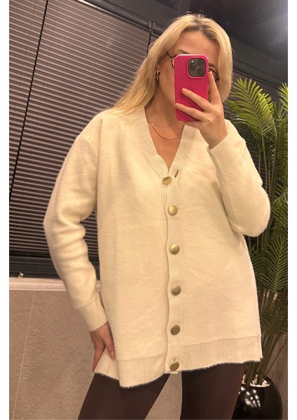 Gold Düğmeli Yumoş Ekru Uzun Hırka