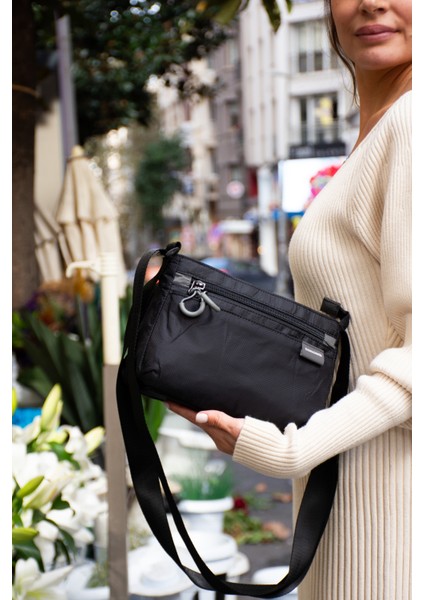 Kadın 4 Bölmeli Suya Dayanıklı Paraşüt Kumaş Ayarlanabilir Çapraz Askılı Çanta 6020