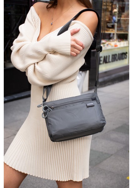 Kadın 4 Bölmeli Suya Dayanıklı Paraşüt Kumaş Ayarlanabilir Çapraz Askılı Çanta 6020 fırsatları