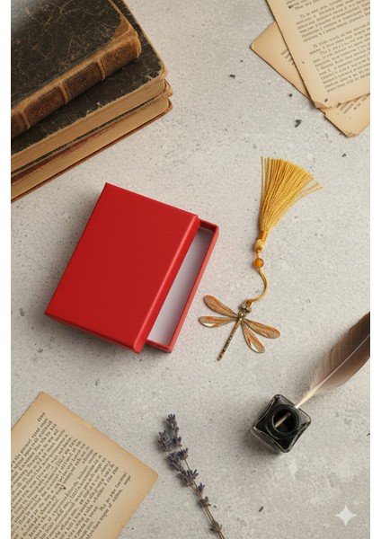 Yusufçuk Desenli Metal Kitap Ayracı -Kırmızı Hediye Kutusu ve Uzak Doğu Temalı Taşıma Paketi Hediye fırsatları