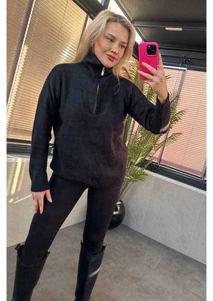 Siyah Fermuarlı Sakallı Kazak