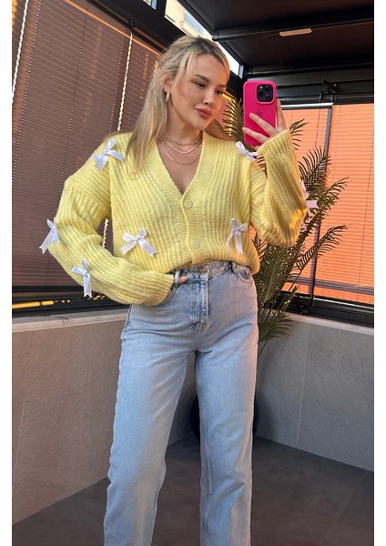 Fiyonk Detaylı Sarı Hırka fiyatları