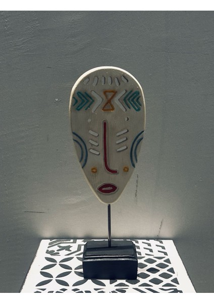 Etnik Modern Polyester Maske 35×14 cm | Sanatsal Dekoratif Heykel | Renkli Tribal Yüz Figürü | Ev & Ofis Kültürel Dekorasyon | Lamazıf modelleri
