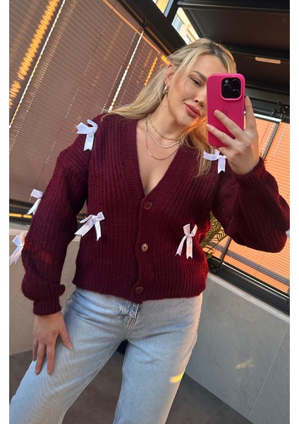 Fiyonk Detaylı Bordo Hırka