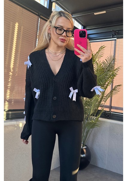 Fiyonk Detaylı Siyah Hırka fiyatları