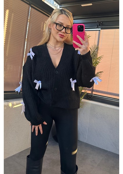 Fiyonk Detaylı Siyah Hırka fırsatları