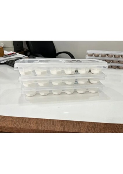 Kalpli Buz Kalıbı 2’li | 12 Hazneli Beyaz Silikon Kapaklı Buzluk Seti | Parti, Ev ve Çocuk İçin Eğlenceli Buz Kalıbı