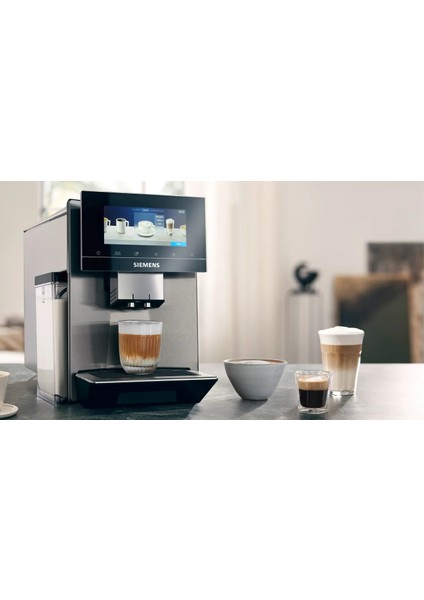 Wi-Fi Bağlantılı 10 Farklı Kullanıcı Tanımlı Premium EQ900 Tam Otomatik Kahve Makinesi - Home Connect - Baristamode - Paslanmaz Çelik +2kg Kahve TQ905R03