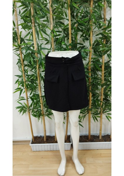 Kadın Yüksek Bel Düğmeli Asimetrik Kesim Cepli Kısa Ithal Krep Şort Etek indirimleri