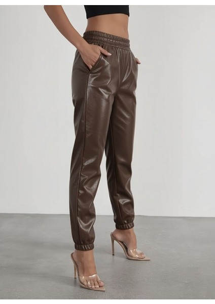 Kadın Yüksek Bel Lastikli Önü Düğmeli Deri Pantolon fiyatları