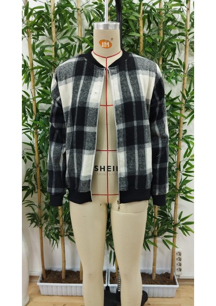 Kadın Uzun Kollu Önden Fermuarlı Ekose Desenli Ceket