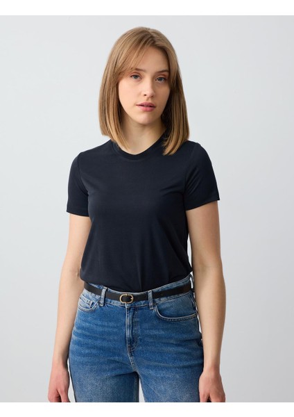 Siyah Düz Kesim Bisiklet Yaka Kısa Kollu Basic Tişört