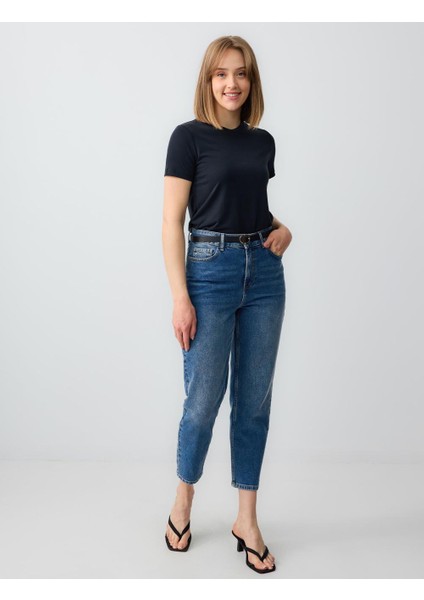 Siyah Düz Kesim Bisiklet Yaka Kısa Kollu Basic Tişört fiyatları