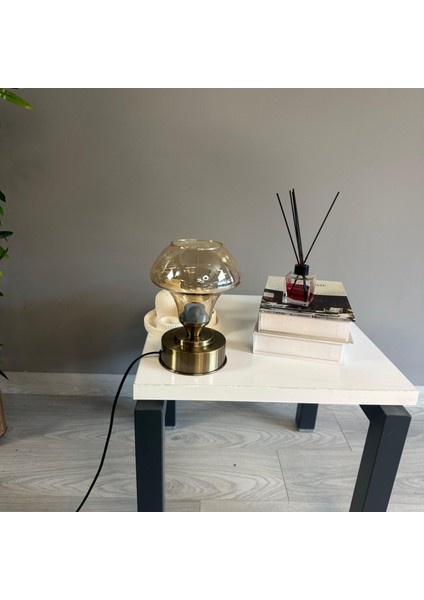 Melk Cam Bal Rengi Y Piramit Masa Lambası Dekoratif Masaüstü Aydınlatma Hol Abajur Başucu Lamba