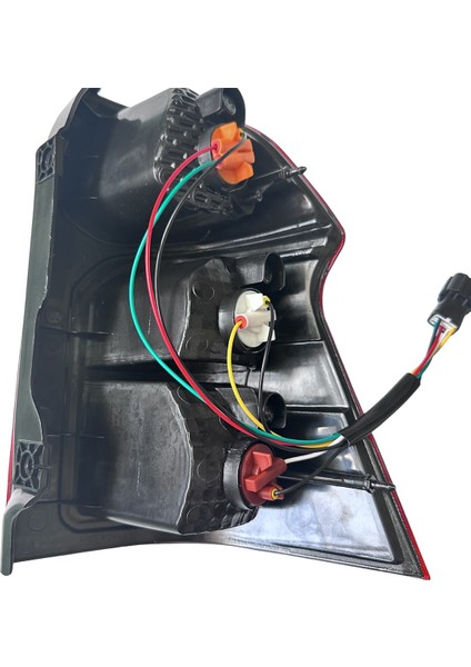 Ssangyong Actyon Sports 2012-2014 Için Sağ Arka Stop Lambası Grubu 8360232500 Fren Durdurma Park Lambası 83602-32500 (Yurt Dışından) fiyatları