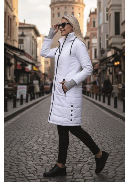 Kışlık Kapüşonlu Kadın Uzun Şişme Mont