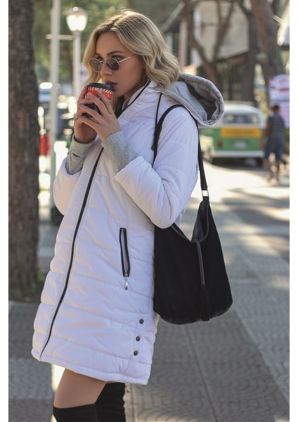 Kışlık Kapüşonlu Kadın Uzun Şişme Mont modelleri