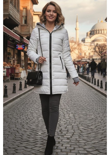 Kışlık Kapüşonlu Kadın Uzun Şişme Mont