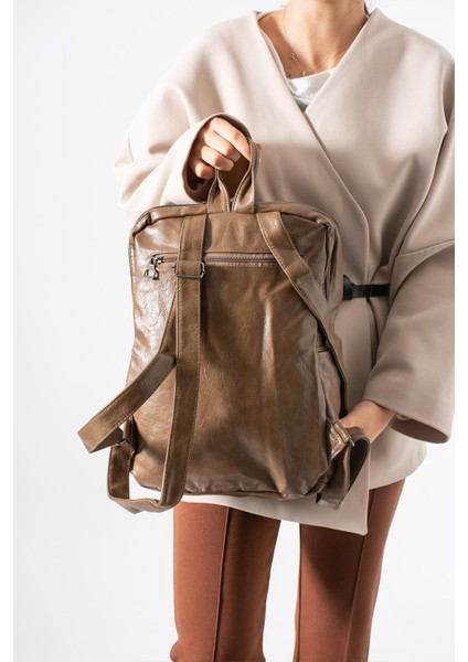 Suni Deri Yıkama Sırt çantası (Poliüretan) Vizon MODEL:(571-14-16G) fiyatları