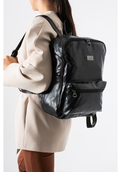 Suni Deri Yıkama Sırt çantası (Poliüretan) Siyah MODEL:(571-14-16G)